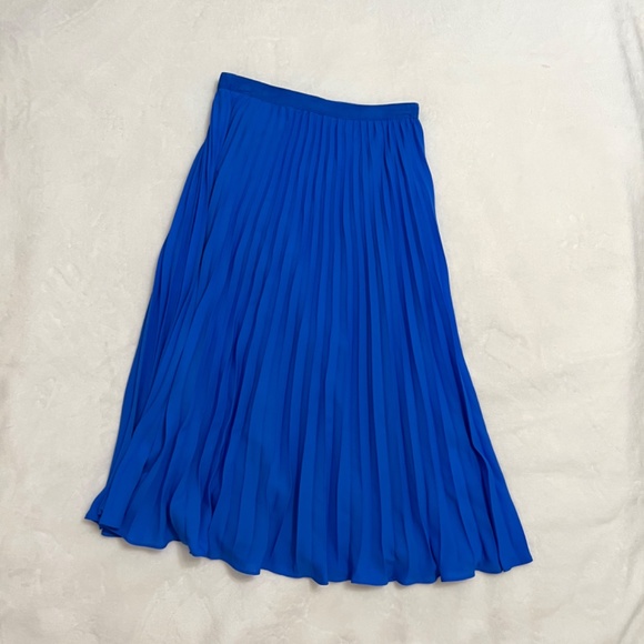 banana republic pleated midi skirt - Picture 2 of 3